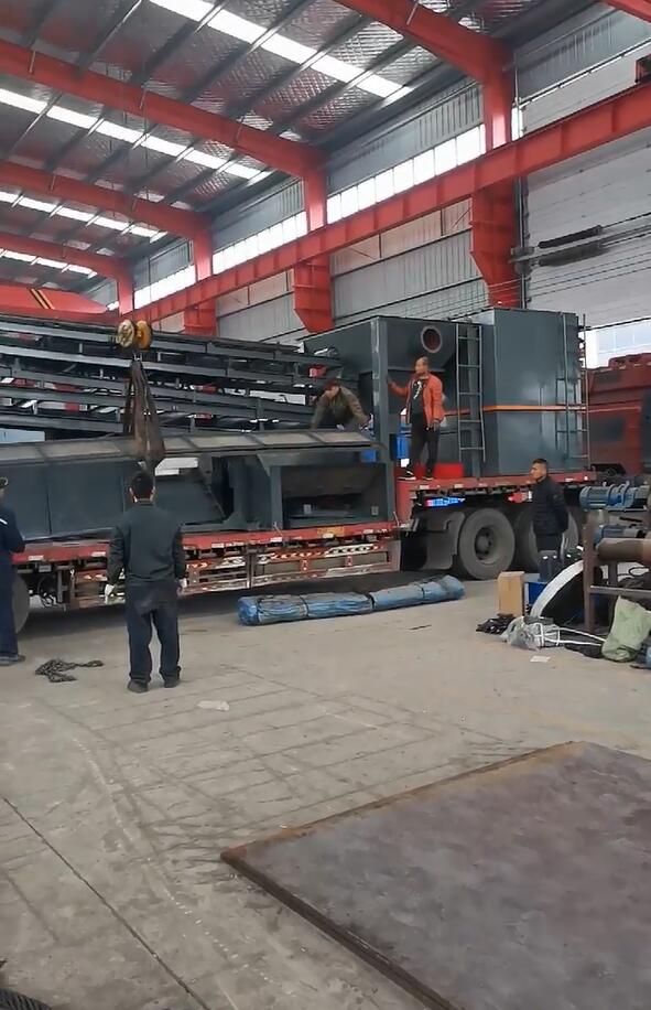 金屬破碎機廠家1600型設(shè)備發(fā)貨